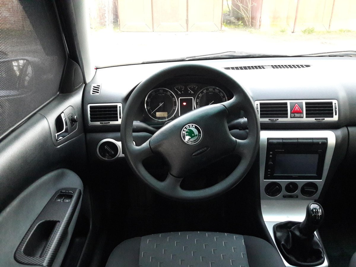 Skoda Octavia a4 Tour салон