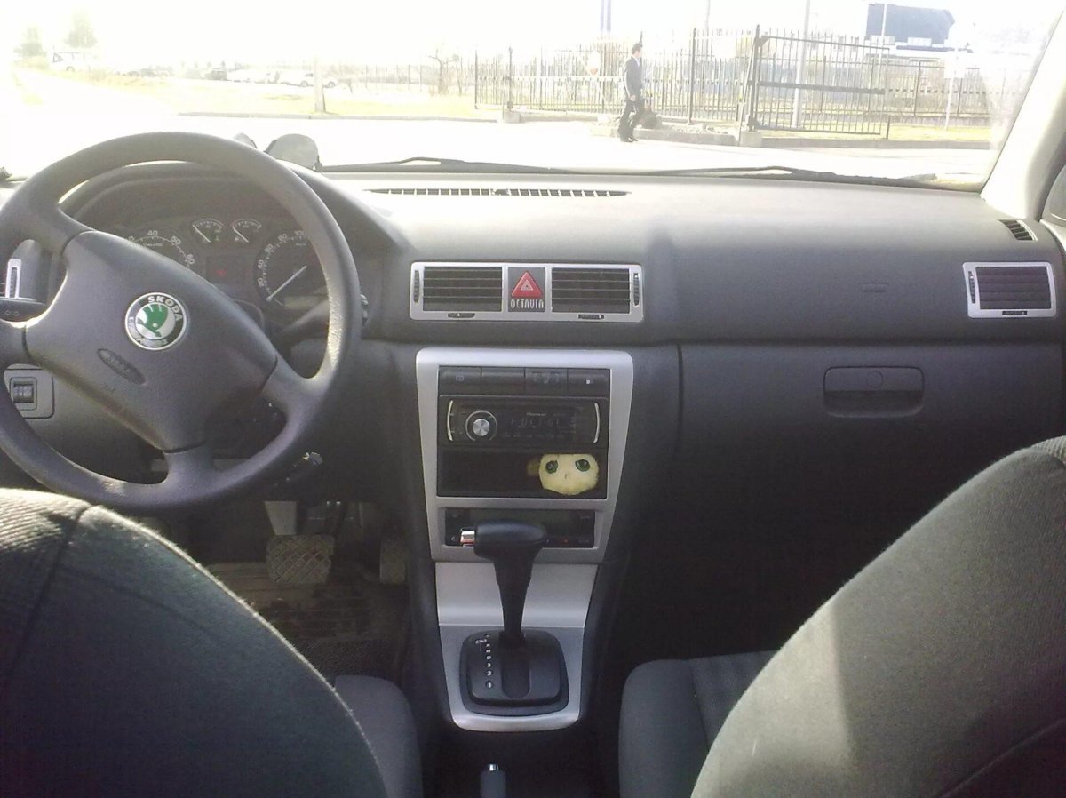 Octavia Tour 2008 салон