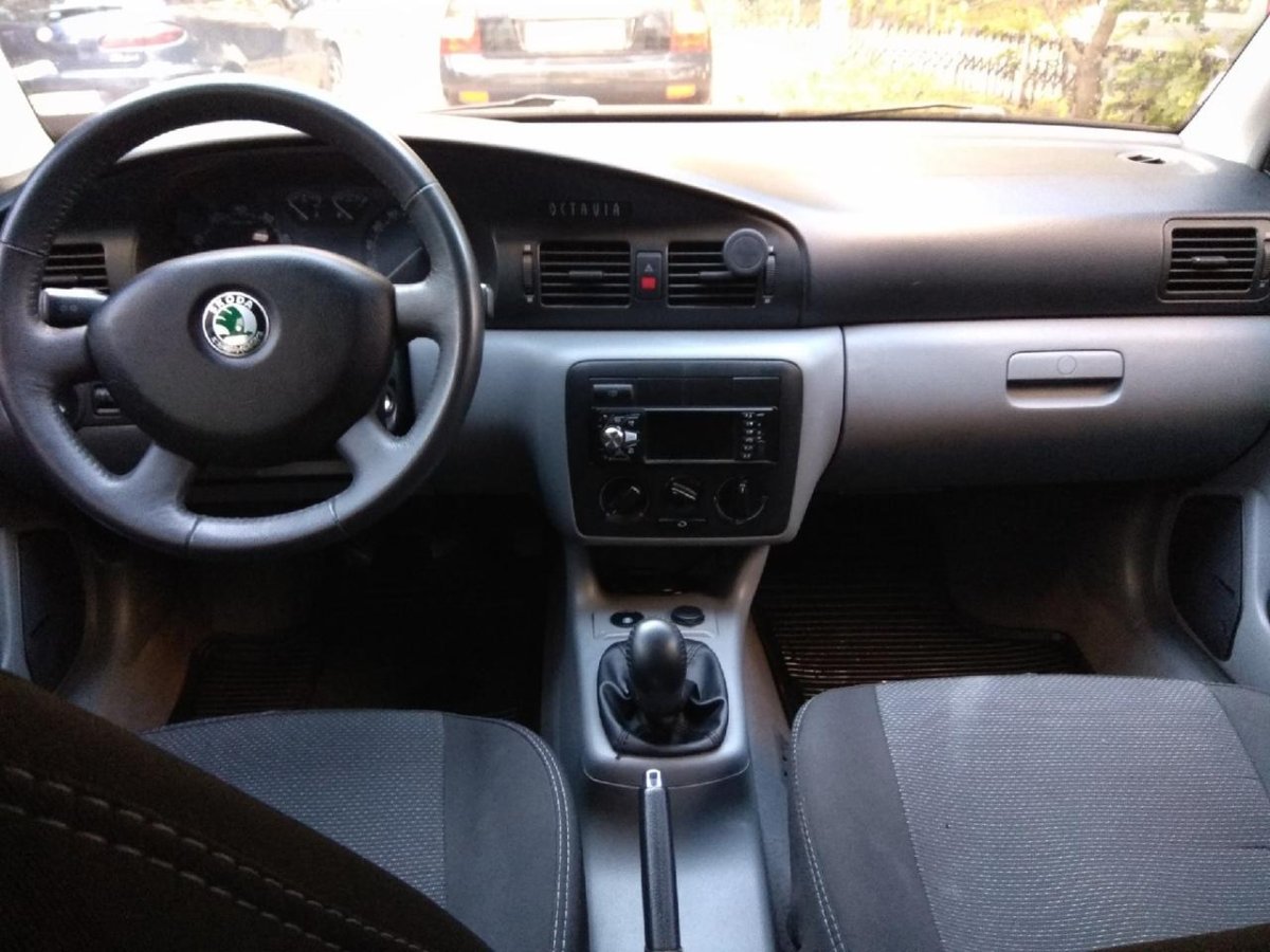 Skoda Octavia 2003 салон
