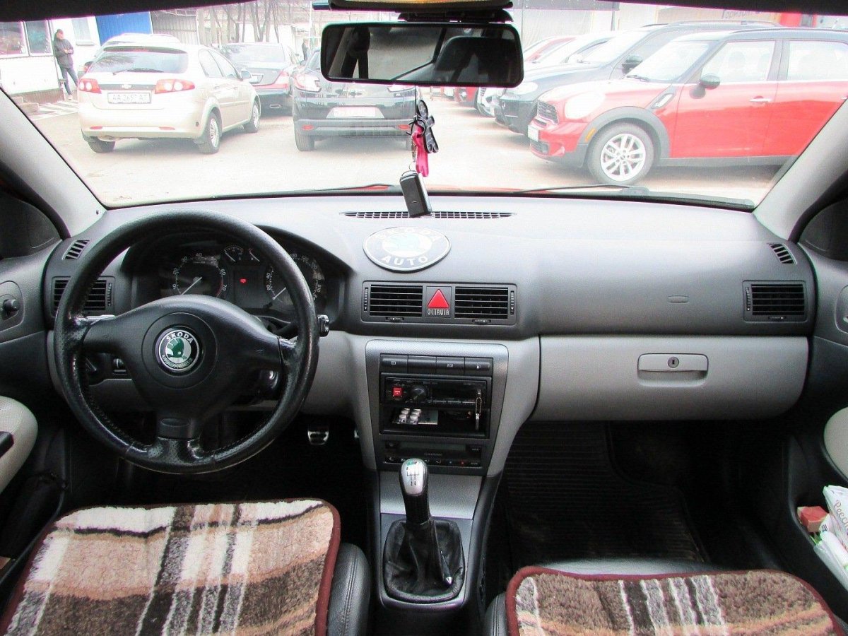 Октавия а4 салон