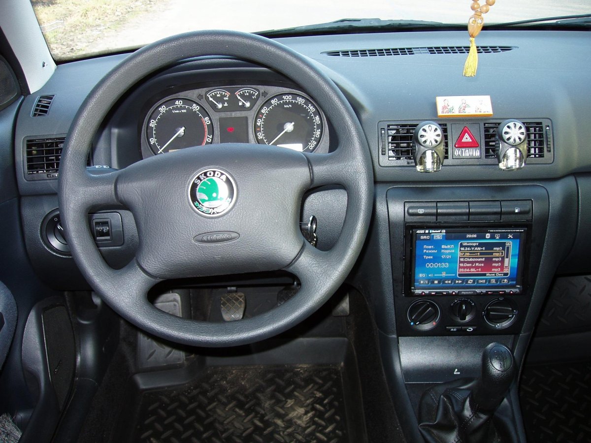 Магнитола Skoda Octavia Tour a4