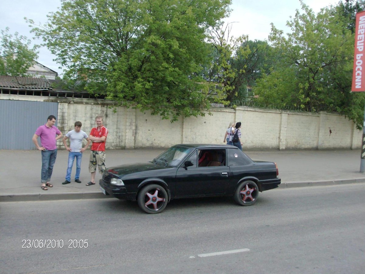 Автомобиль дуэт Москвич