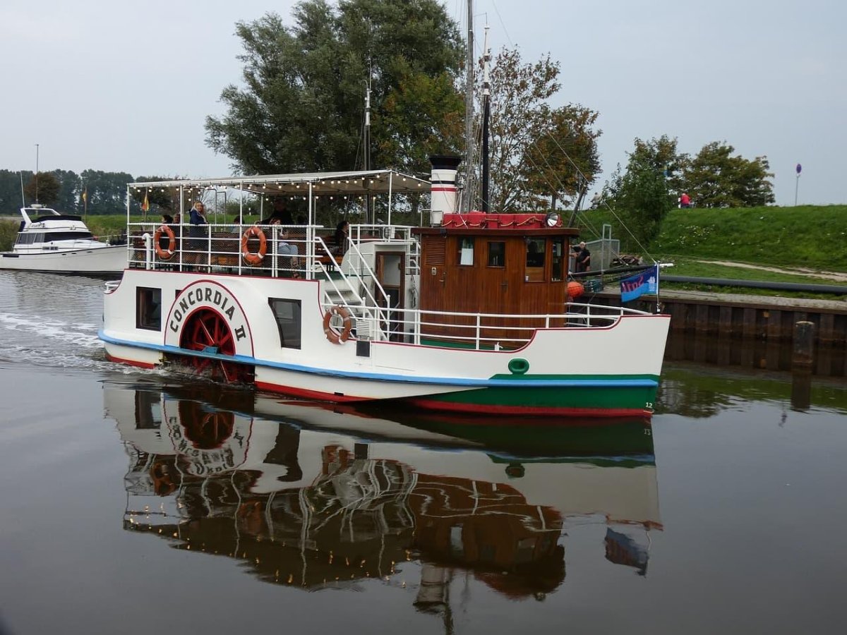 Ретро паровые катера