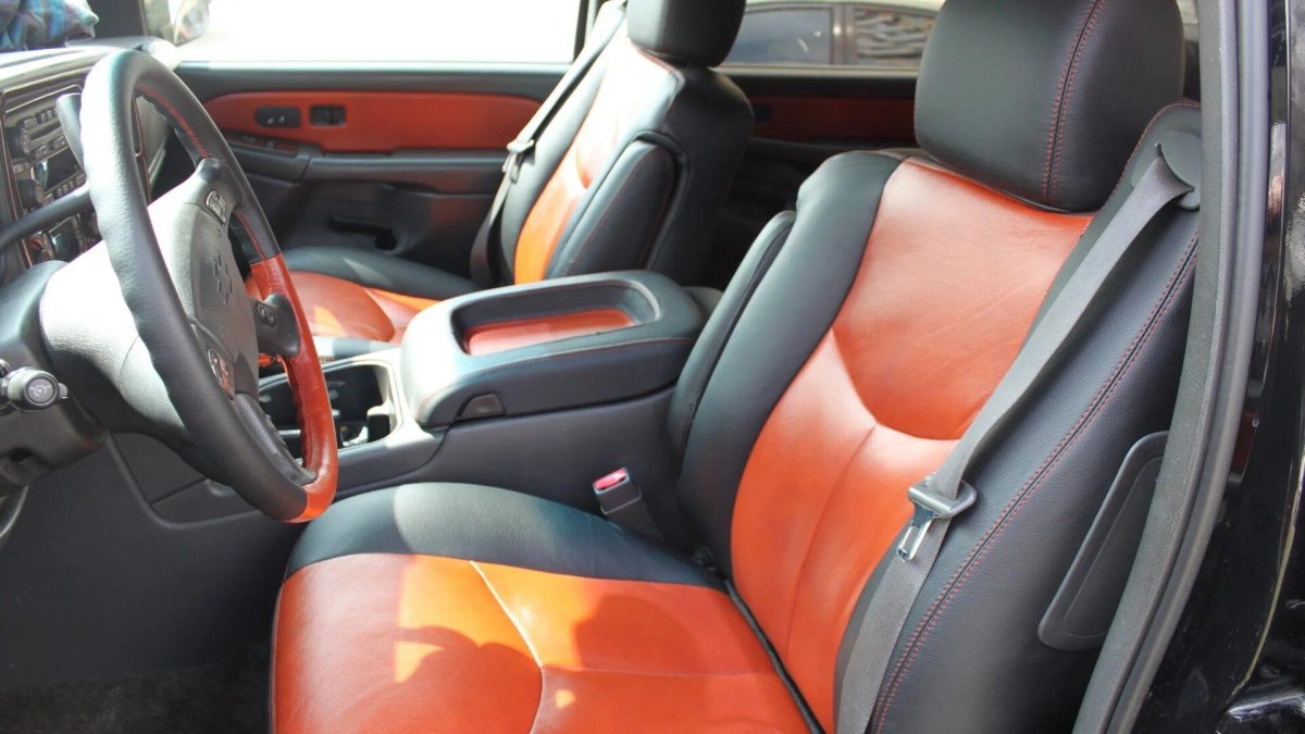 Chevrolet Avalanche gmt800 салон