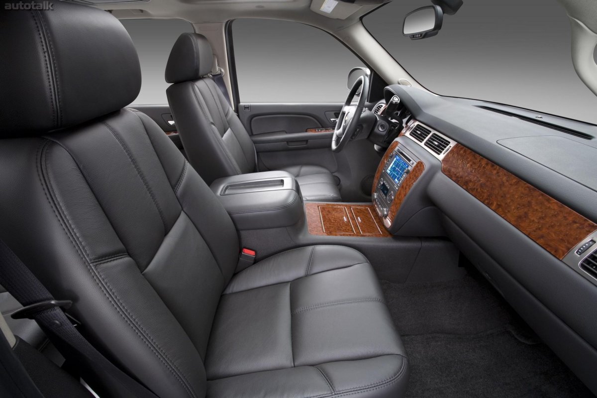 Chevrolet Suburban 2007 салон