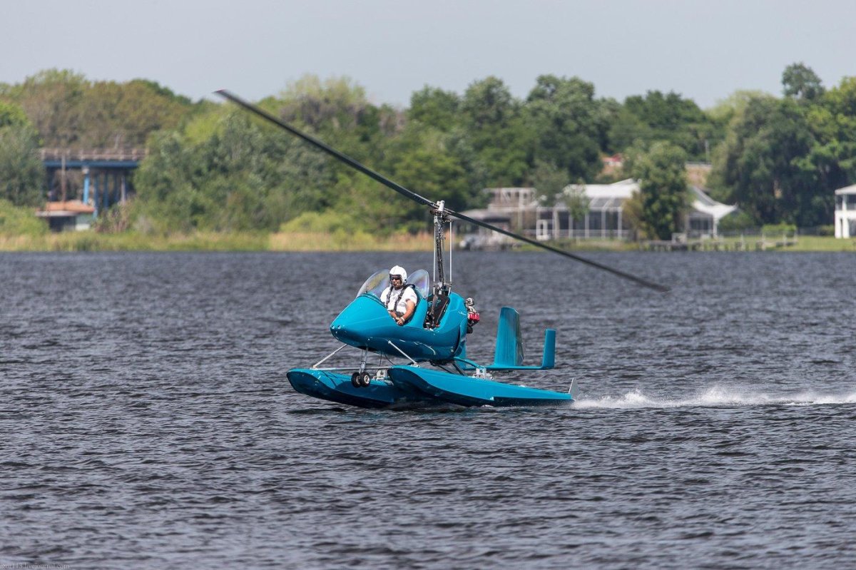 Автожир на поплавках