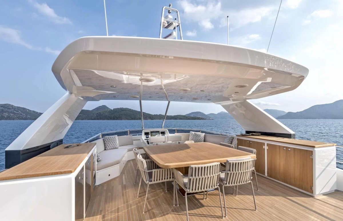 Яхта Numarine 26 XP