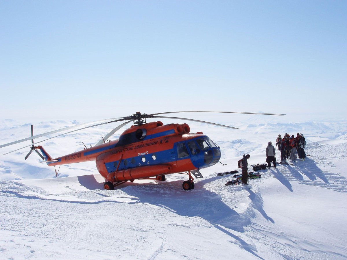 Вертолет с лыжами