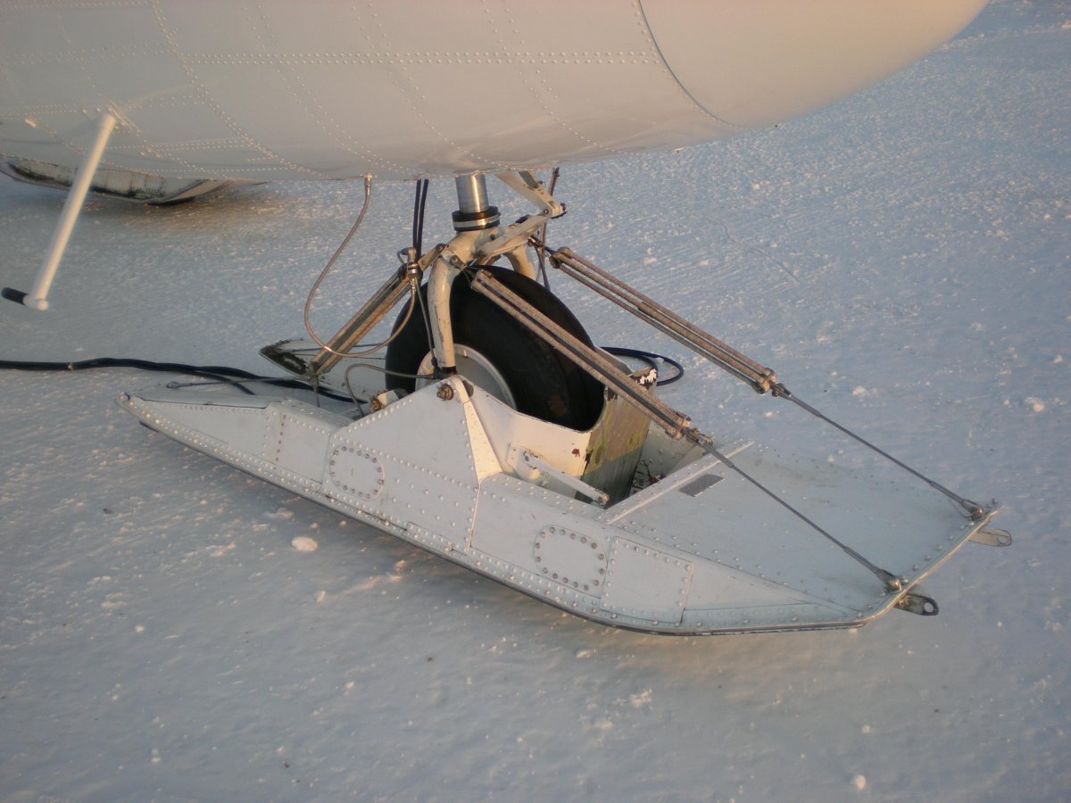 Самолет на лыжах