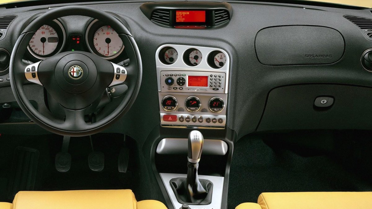 Альфа Ромео 156 Рестайлинг салон