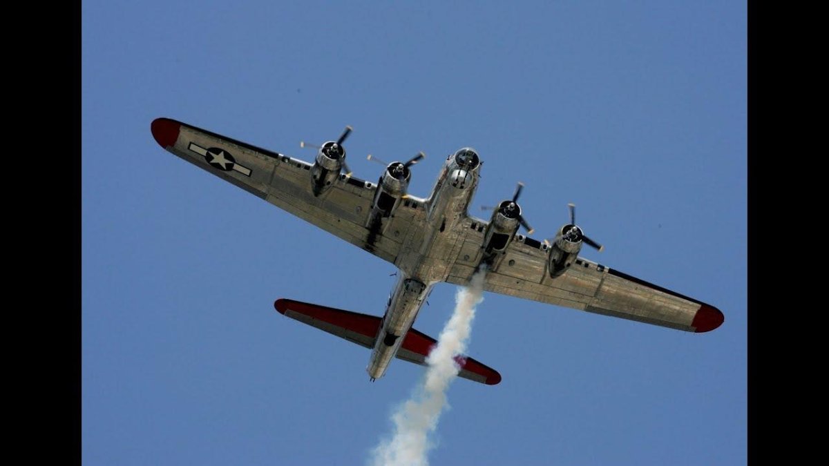 B17 самолет бомбардировщик