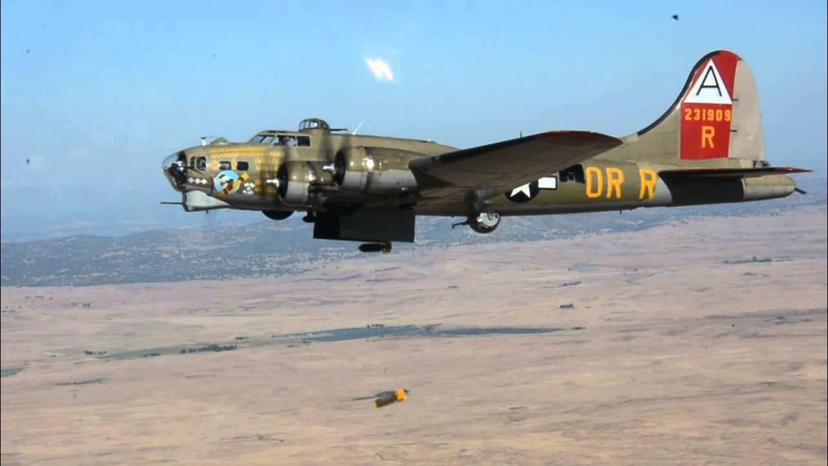 B 17 бомбардировщик