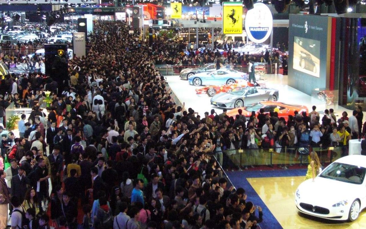 Выставка автомобилей в Китае