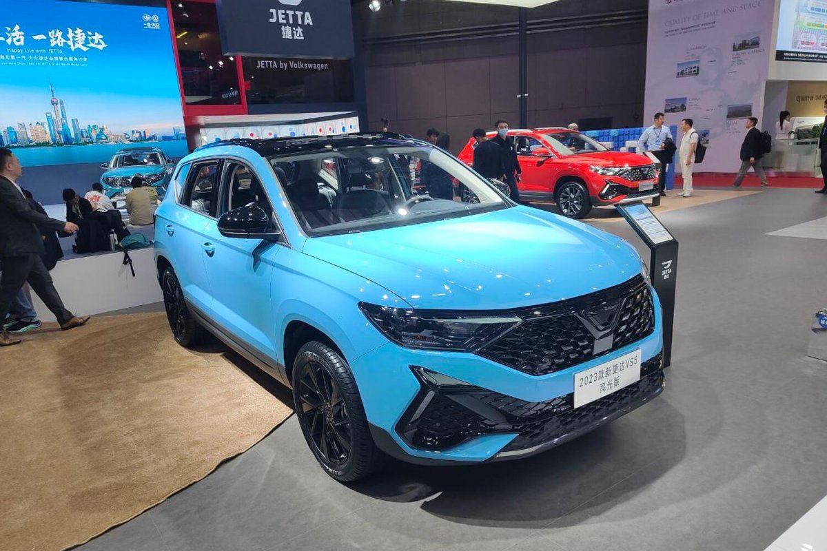 Выставка автомобилей