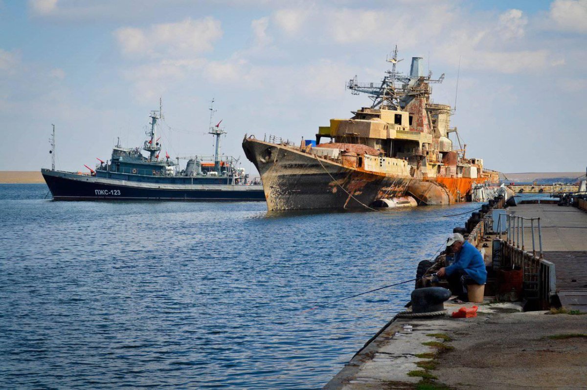 БПК Очаков затопленный 2014