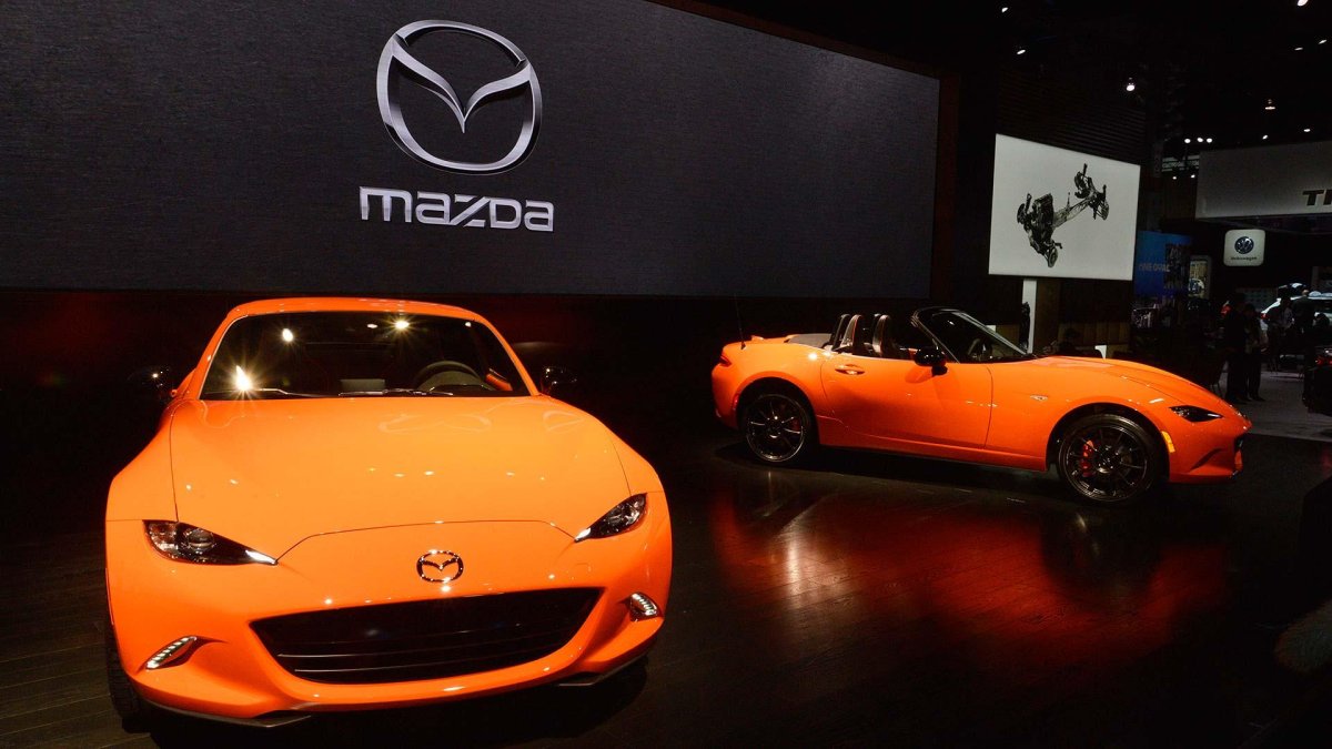 Mazda mx5 оранжевая