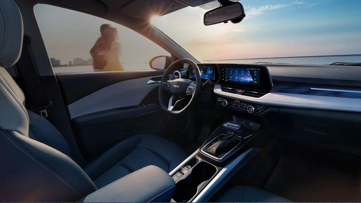 Шевроле Монза 2022