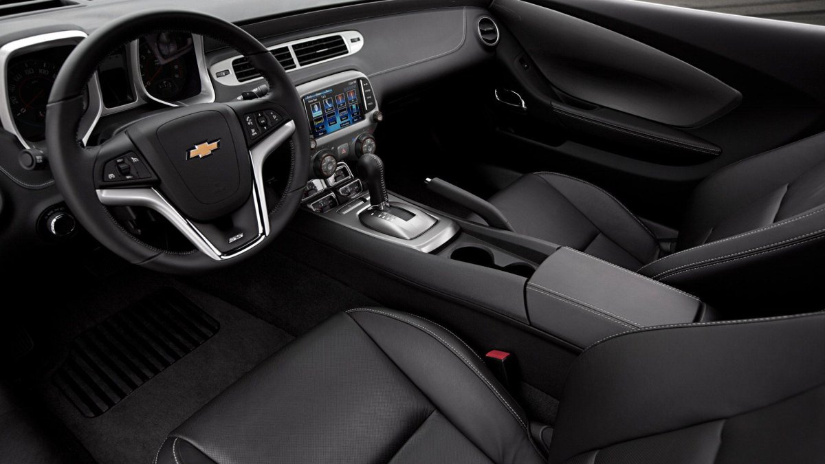 Chevrolet Camaro 2012 салон