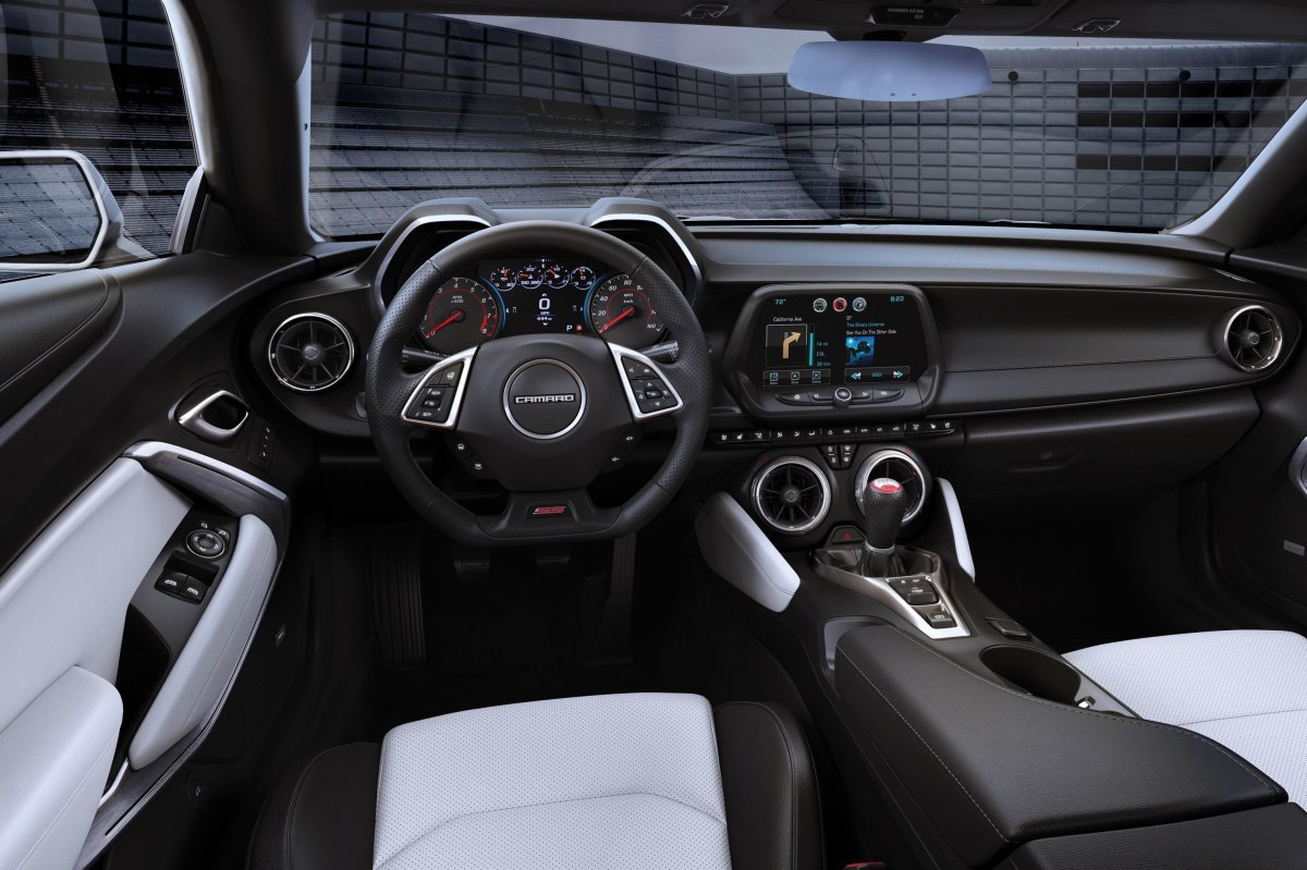 Chevrolet Camaro 2019 салон