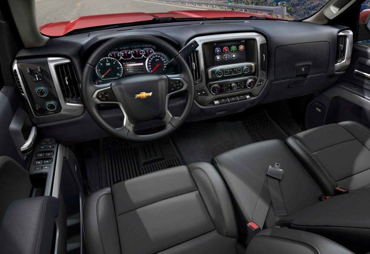 Chevrolet Silverado 2016 салон