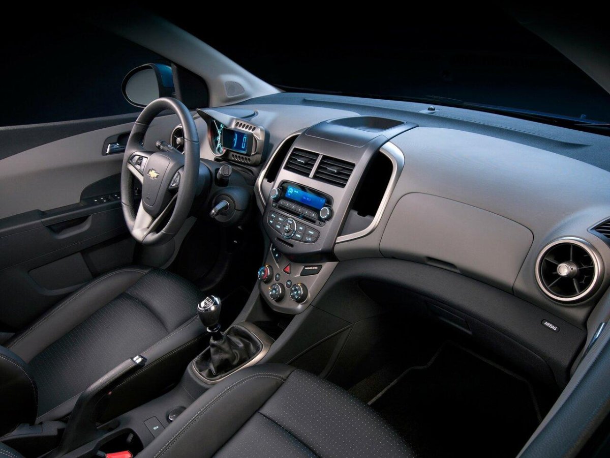 Шевроле Авео седан салон