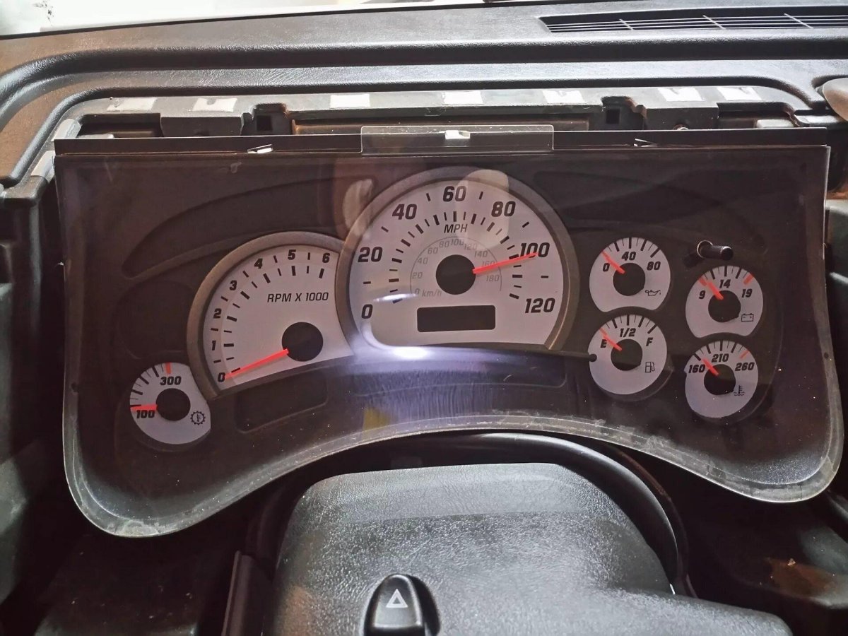 Приборная панель Hummer h2