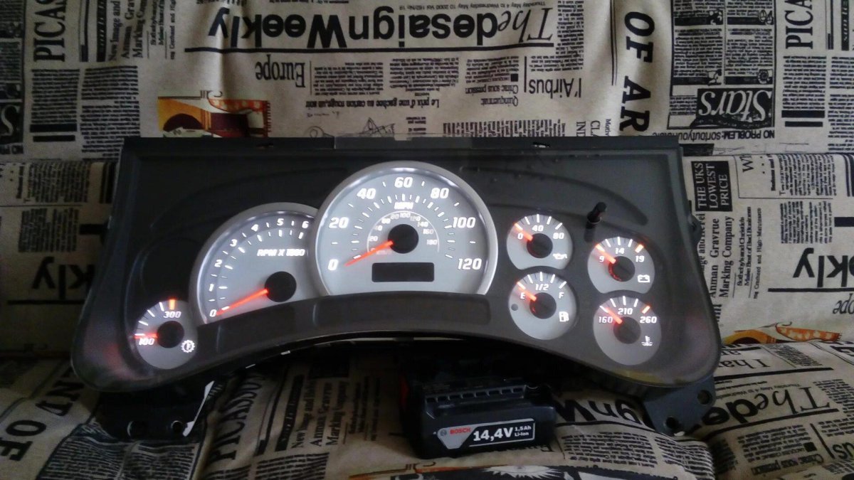 Приборная панель Hummer h2