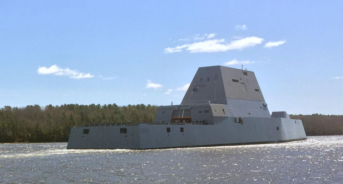 USS Zumwalt Ржавый