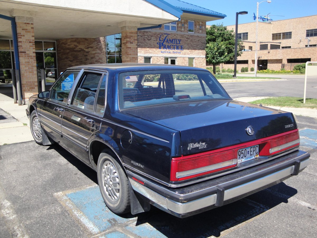 Buick lesabre 1990