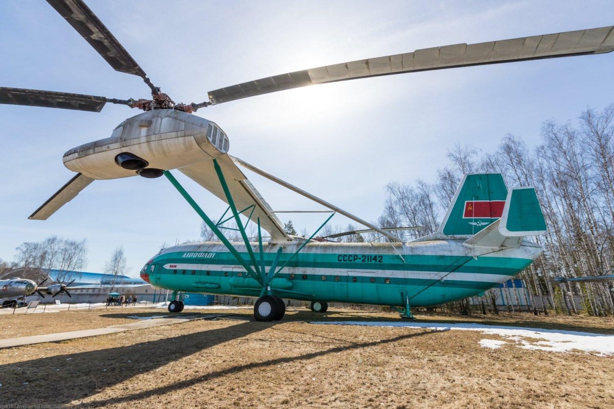 Самый большой вертолет в мире ми 12