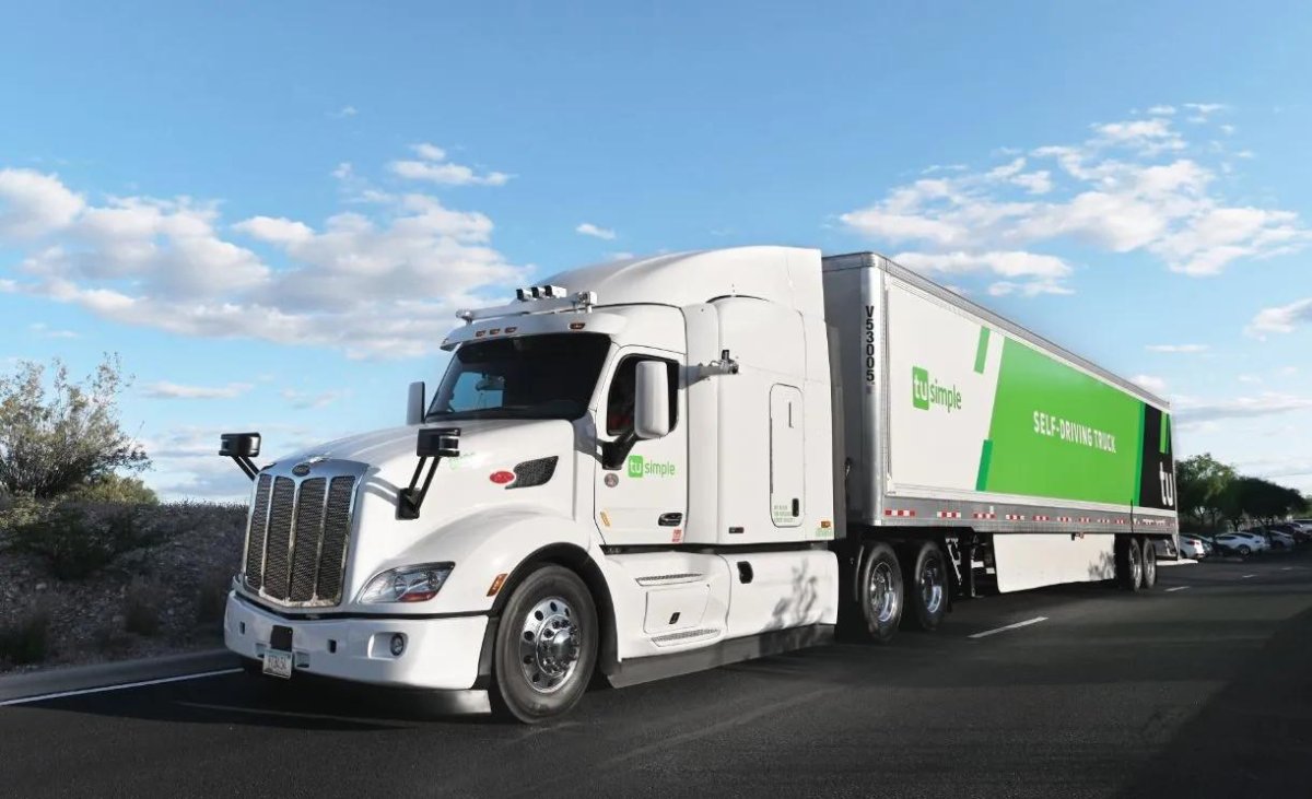 Тягач Навистар