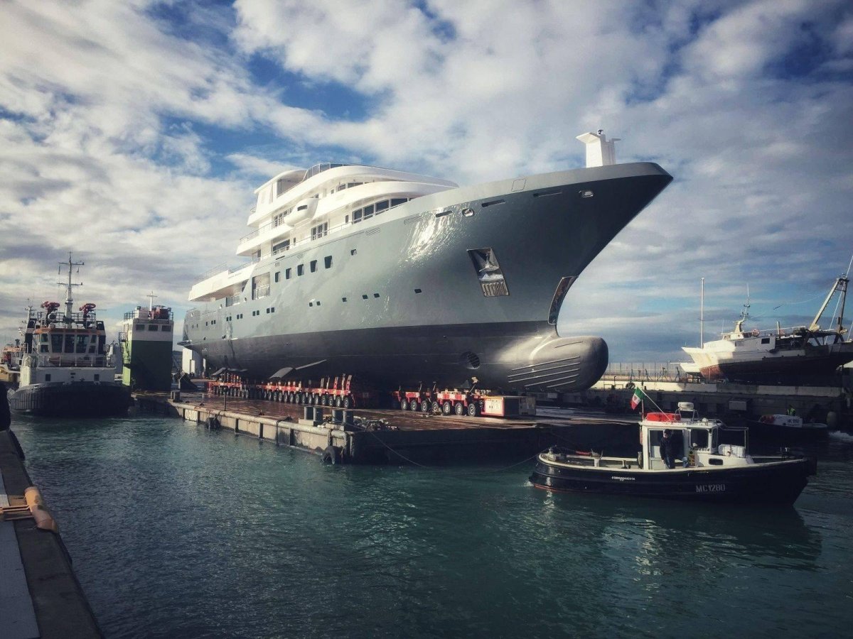 Яхта Planet Nine