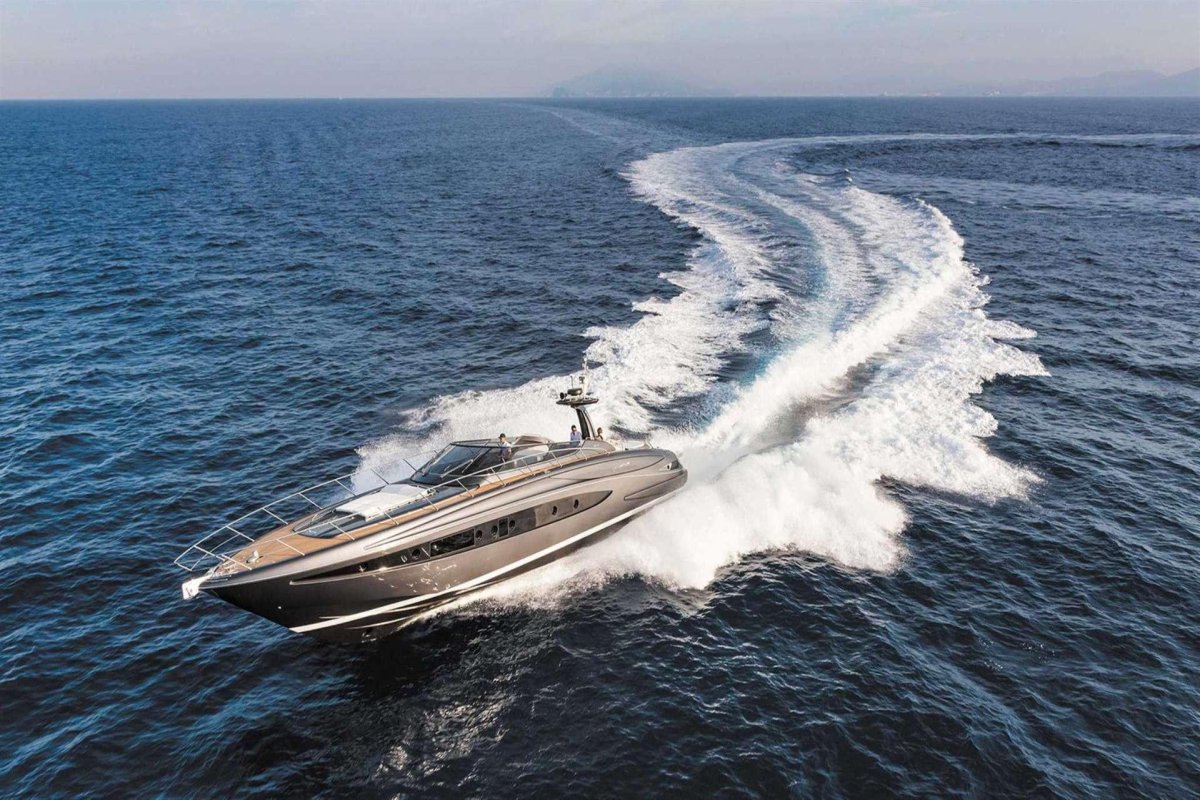 Riva Luxury Yacht - 63' Virtus
