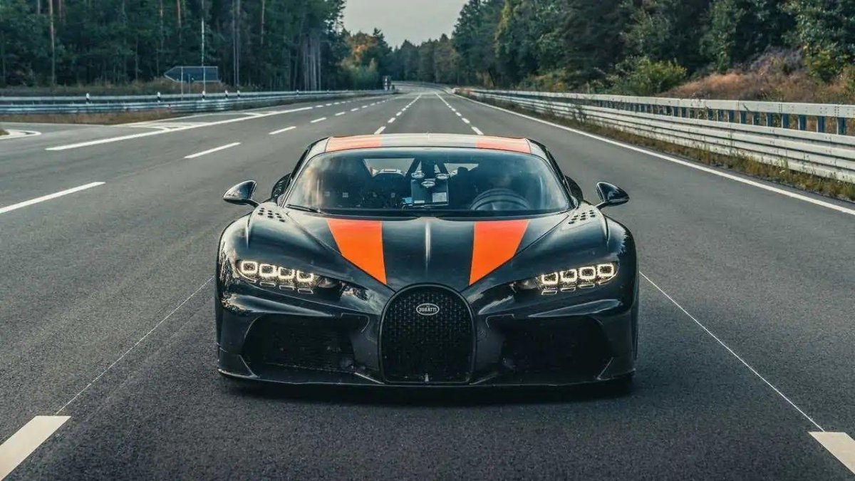 Chiron super Sport 300+