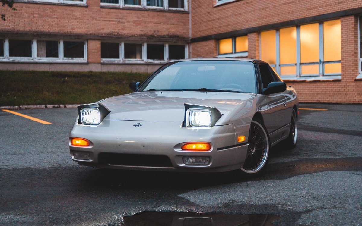 Автомобили с открывающимися фарами