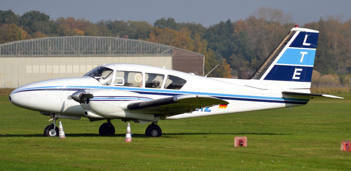 Piper pa-23
