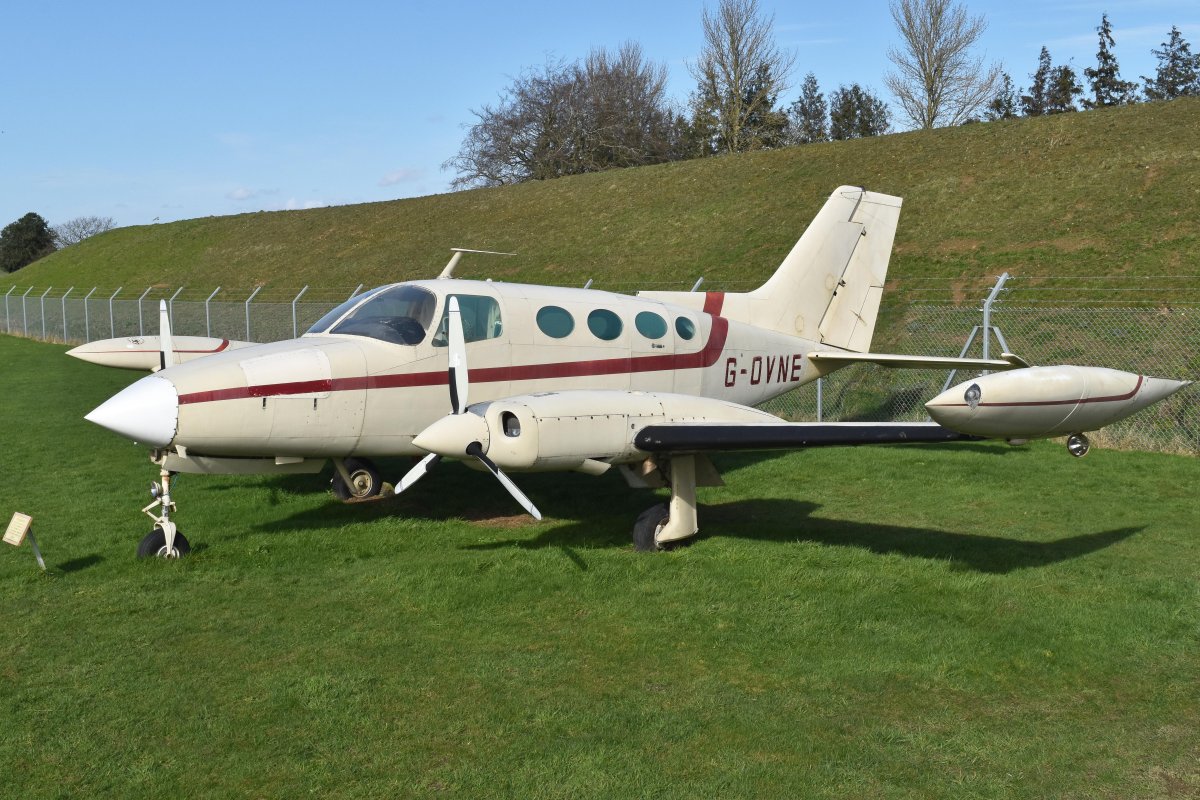 Cessna reg number 1136