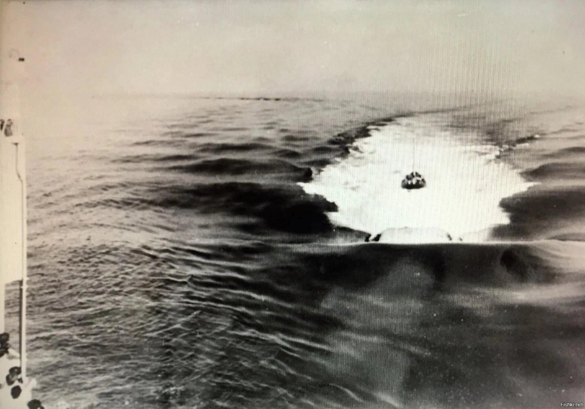 Столкновение к-22 с фрегатом Водж