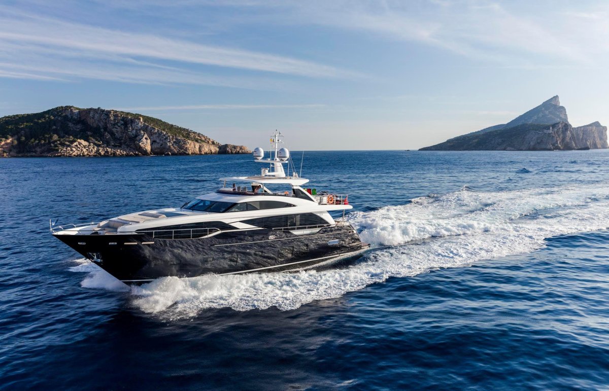 Черная принцесса яхта