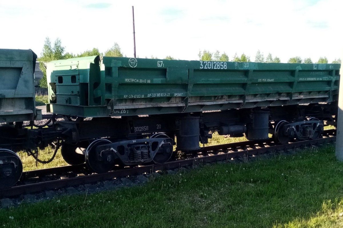 Узкоколейный думпкар