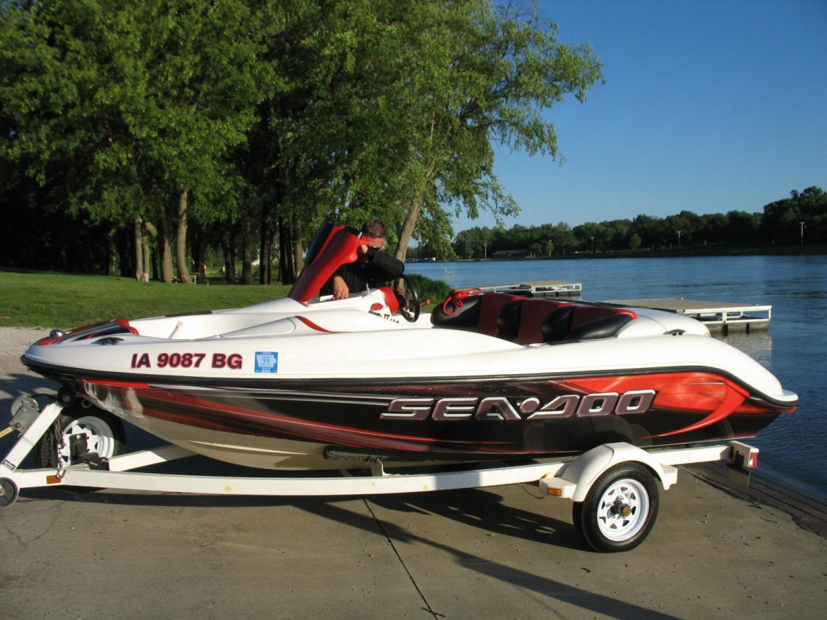 BRP катер Speedster