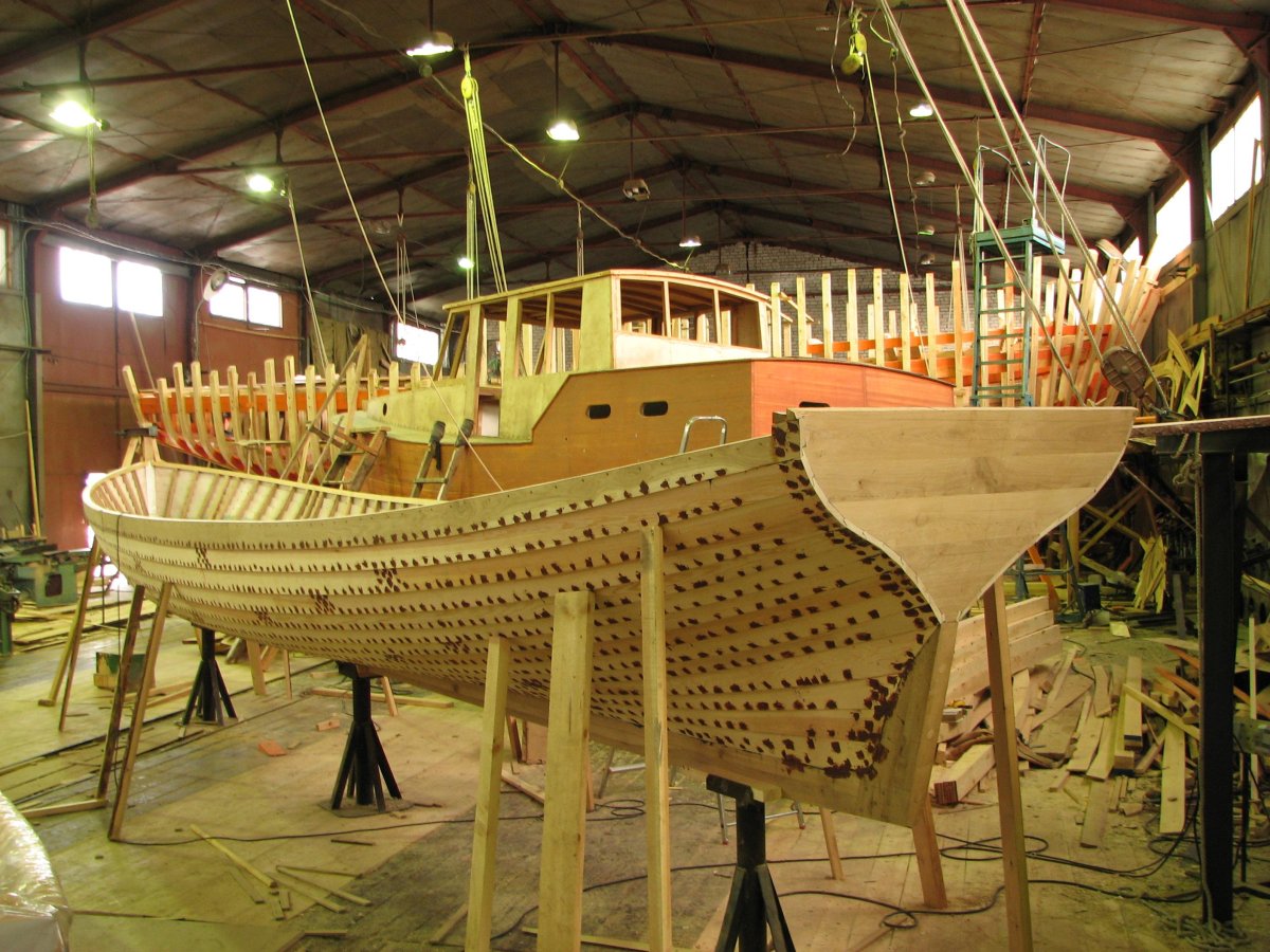 Гребной катер