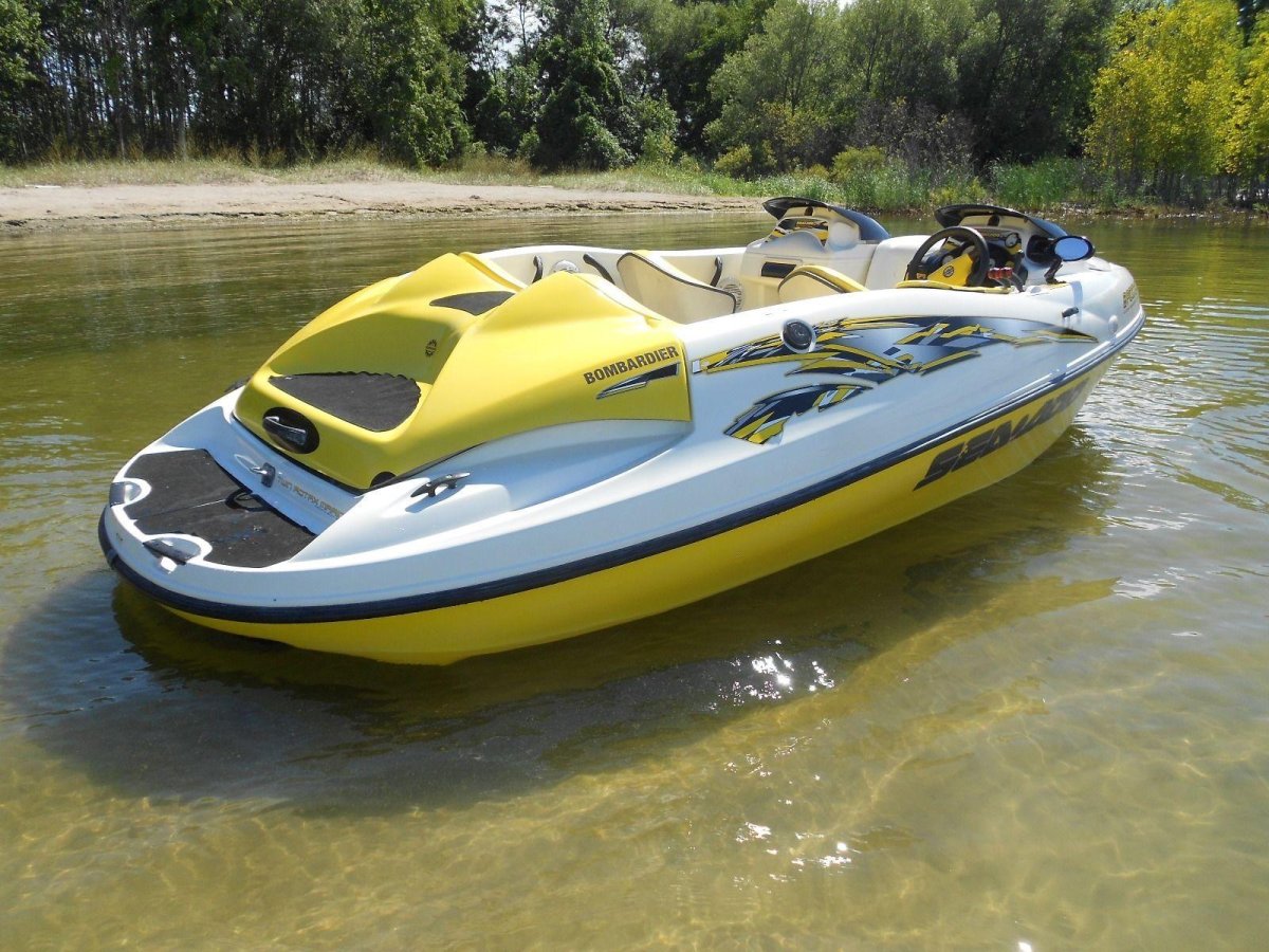 Катер BRP Sea-Doo