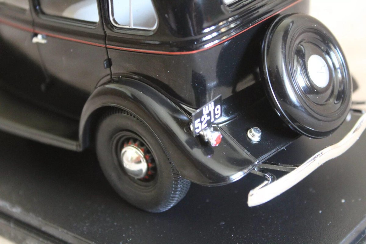 ГАЗ м1 задние фонари