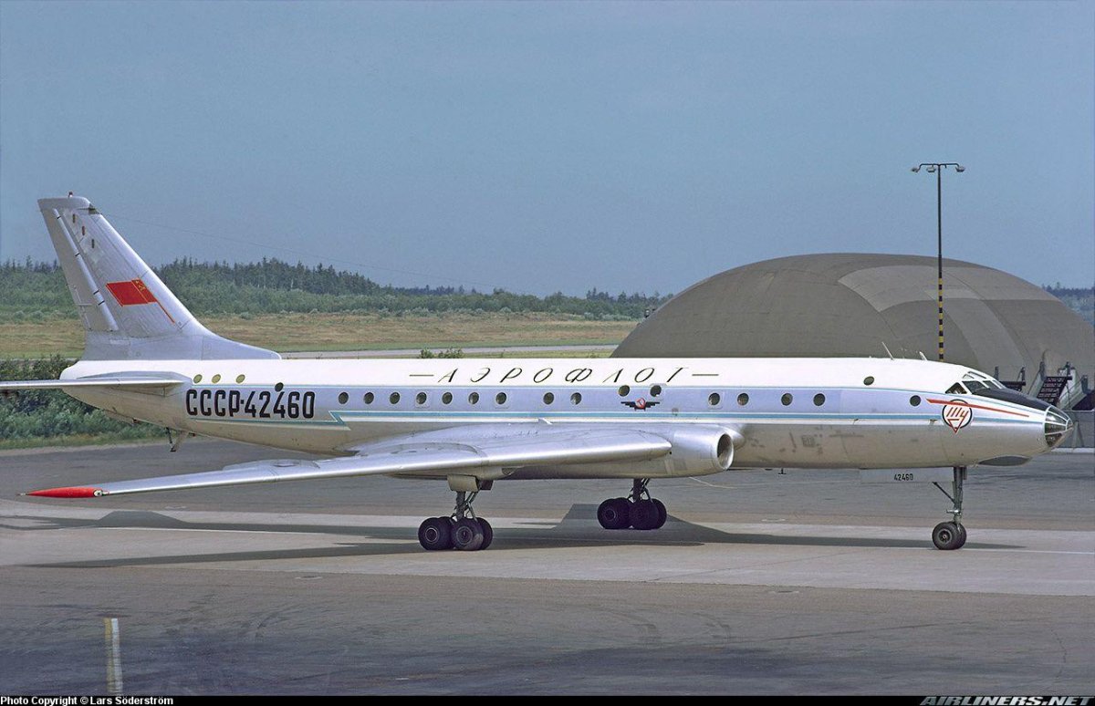 Ту-104 пассажирский самолёт