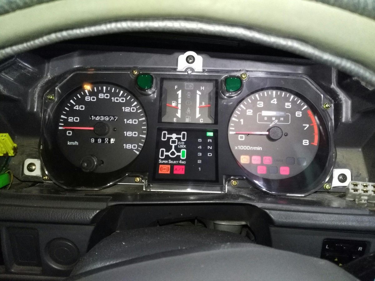 Панель приборов Паджеро 2 дизель