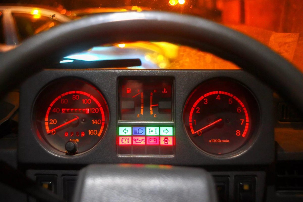 Приборка Паджеро 2