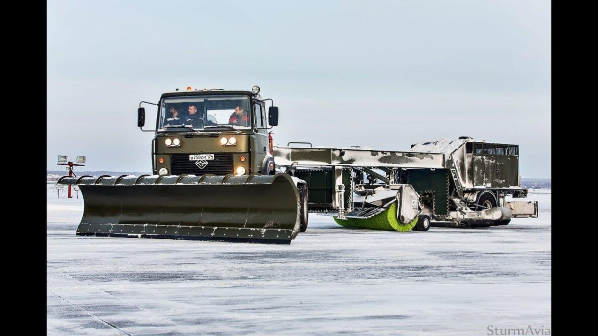 БС-4000 Аэродромная снегоуборочная