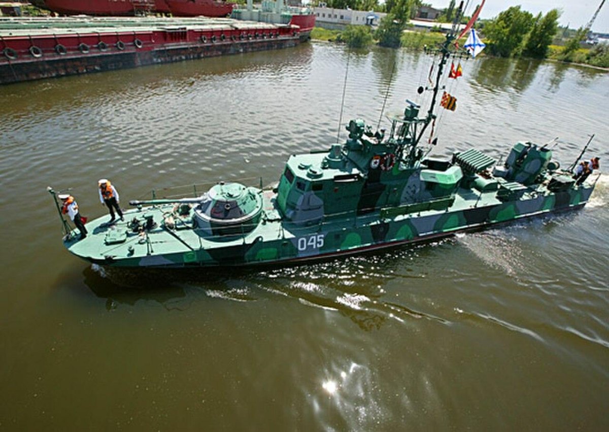 Бронекатер Шмель проекта 1204