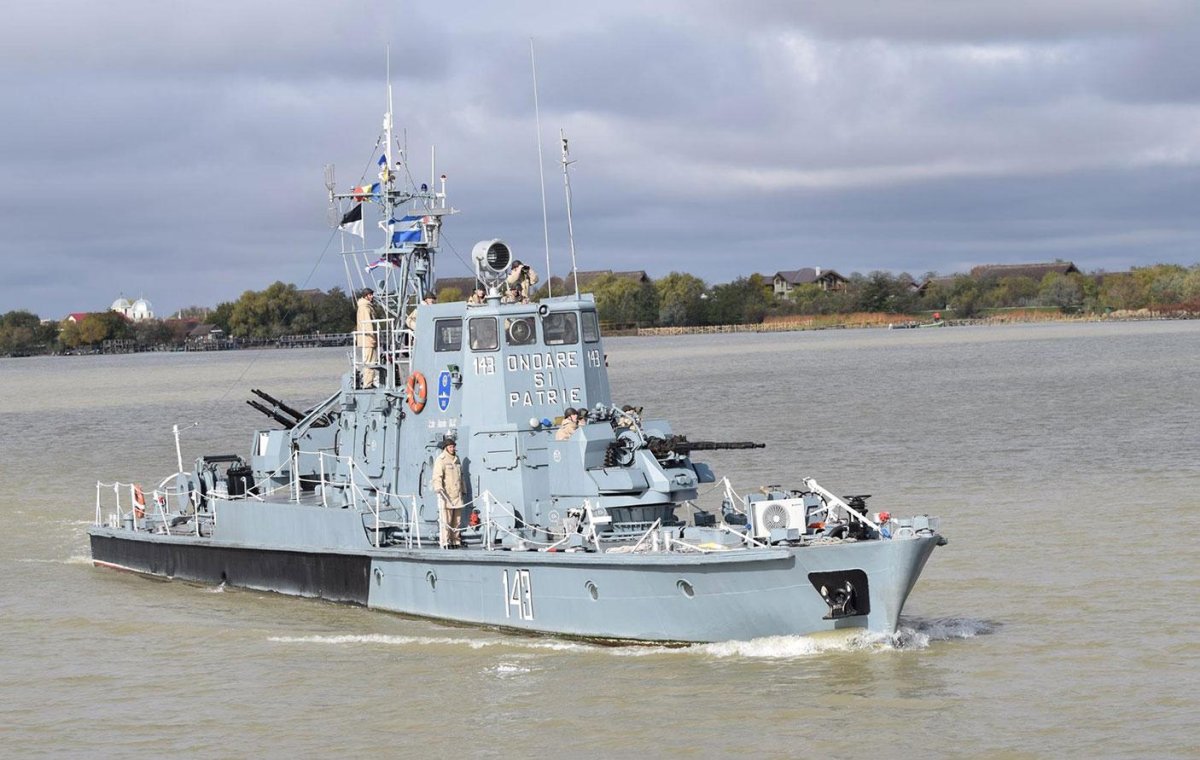 Бронекатер Шмель